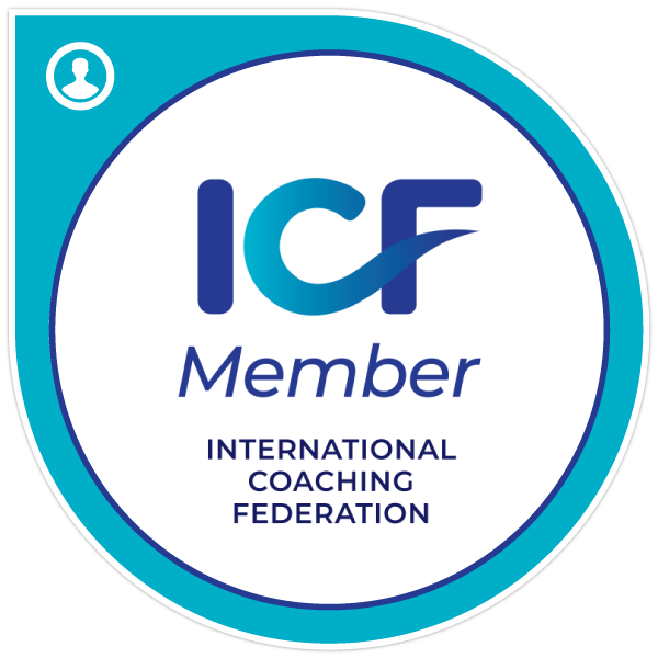 Il s'agit du logo des membres de l'ICF. Ce logo est un rond bleu turquoise dans lequel il est indiqué ICF member avec un mélange de couleur bleu marine et bleu turquoise.